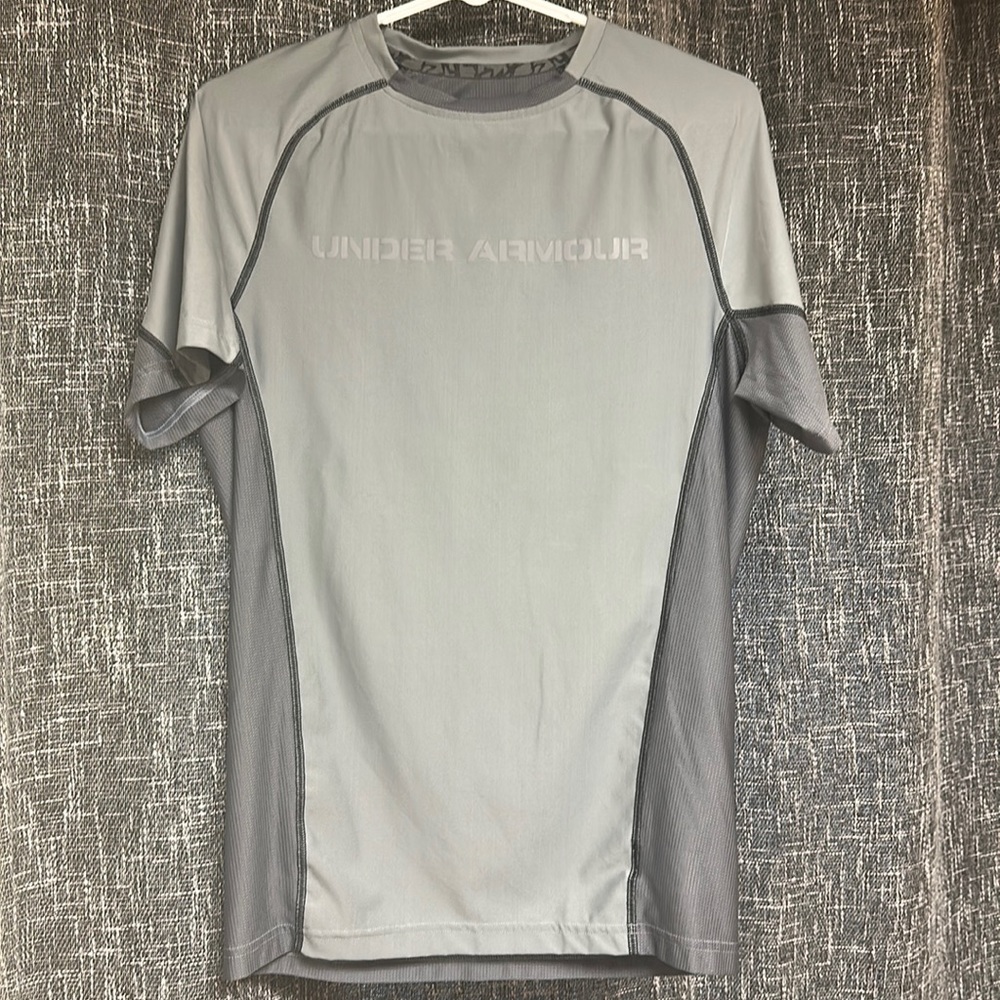 XL. Under armour compression Tshirt. Grey. NWOT.